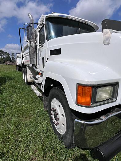 Used 1999 MACK CH613