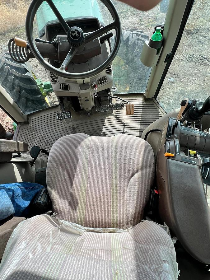 Used 2006 JOHN DEERE 7520