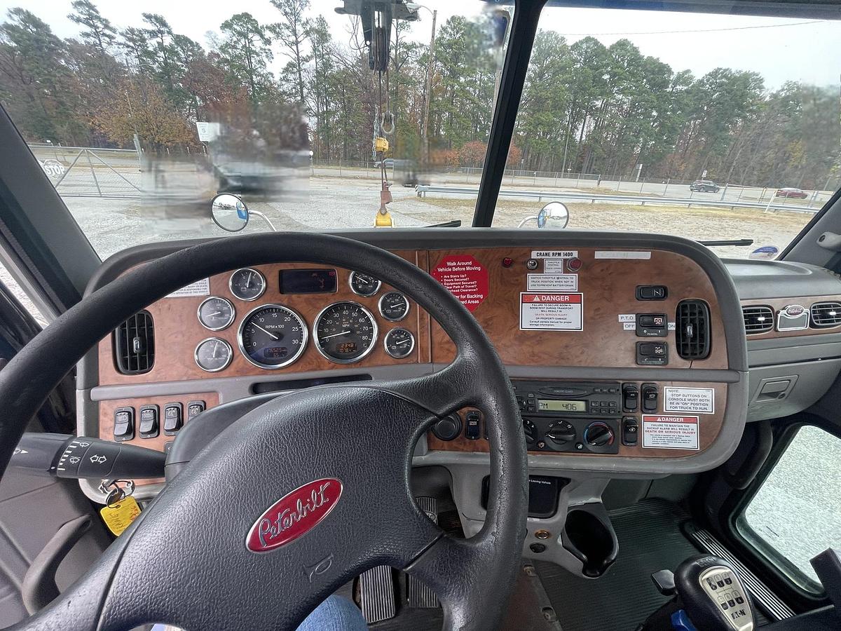 Used 2008 PETERBILT 365 Crane