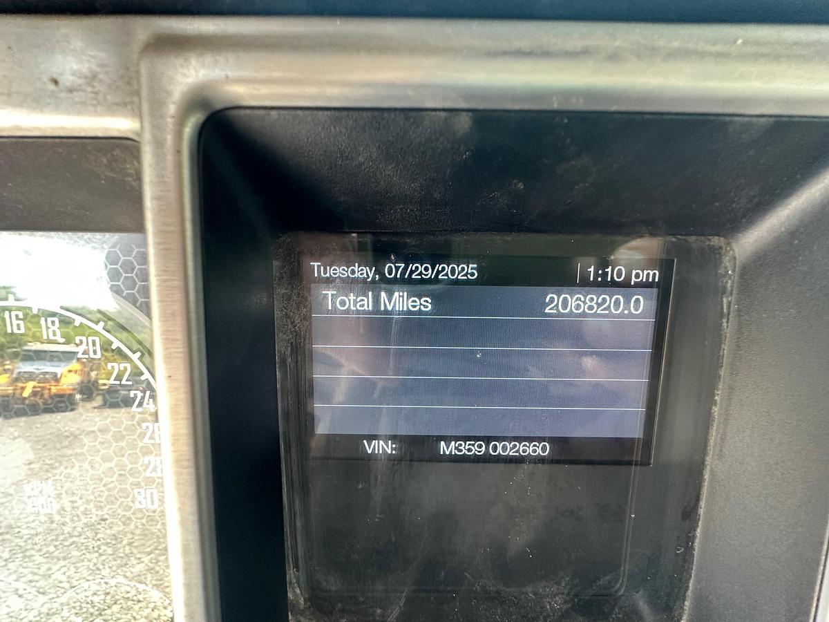 Used 2019 MACK Granite GR64F