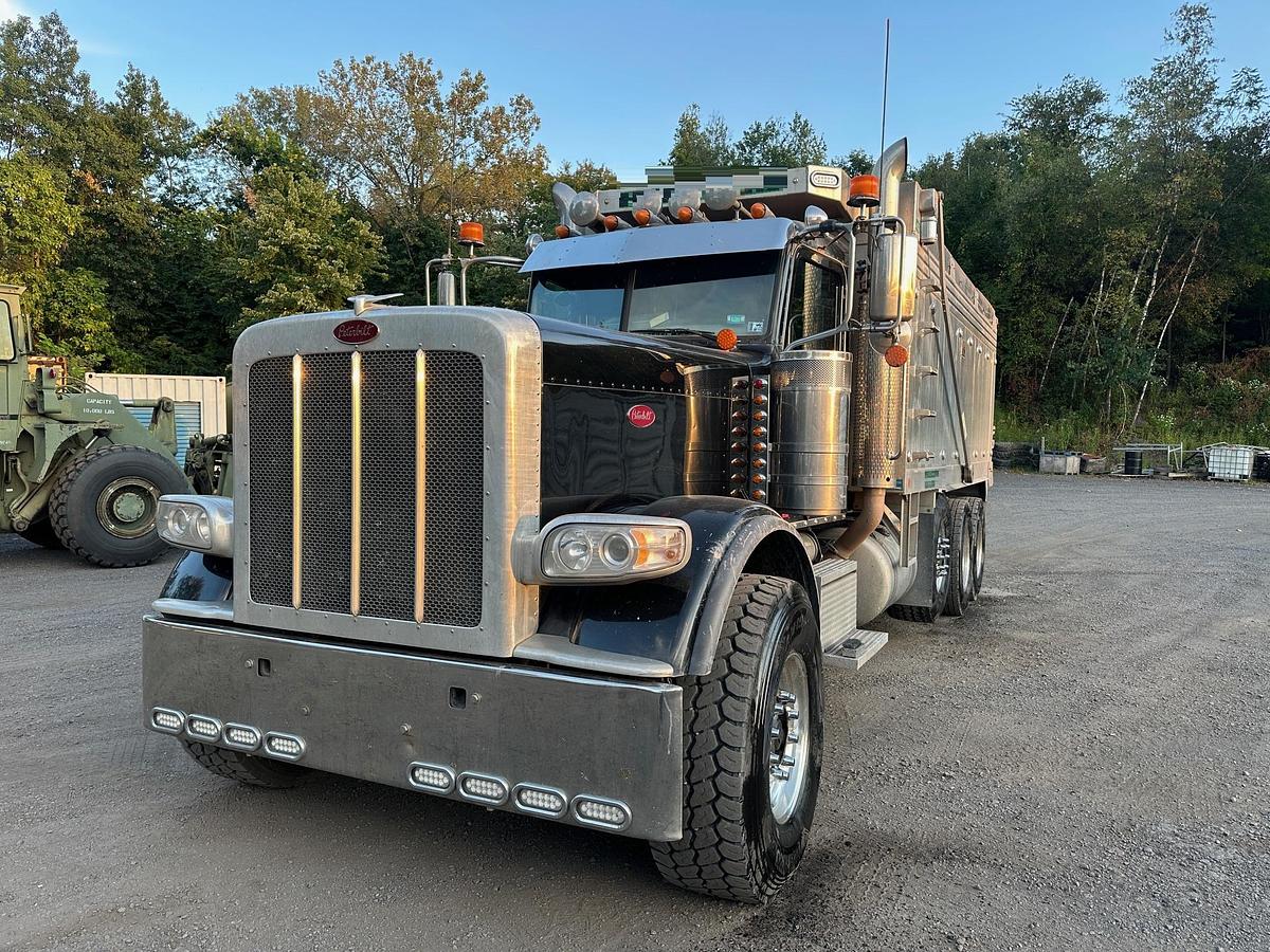 Used 2019 PETERBILT 389L