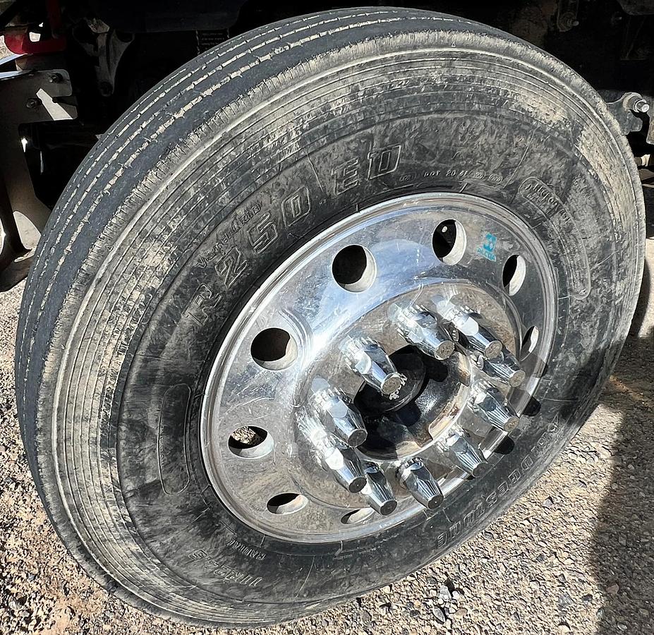 Used 2011 MACK Pinnacle CHU613