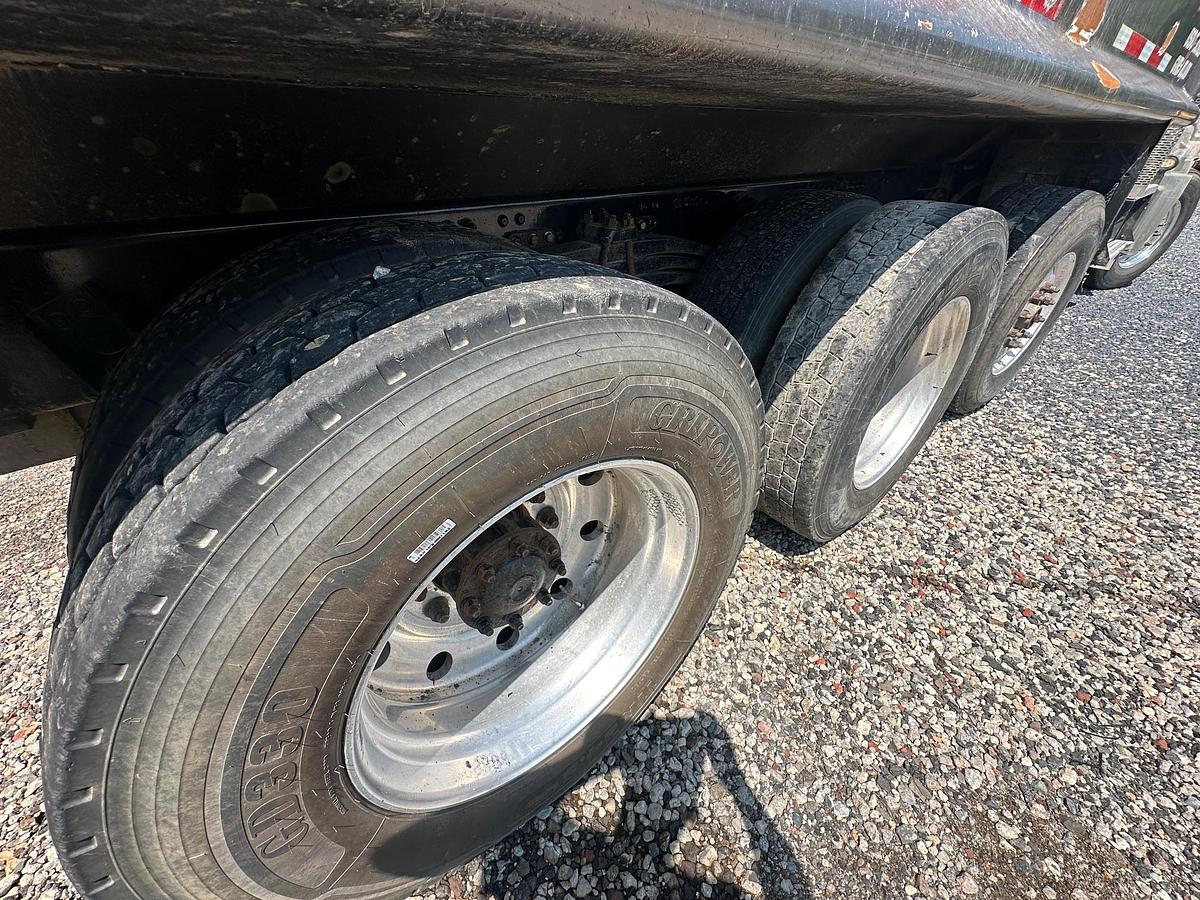 Used 2019 MACK Granite GR64F