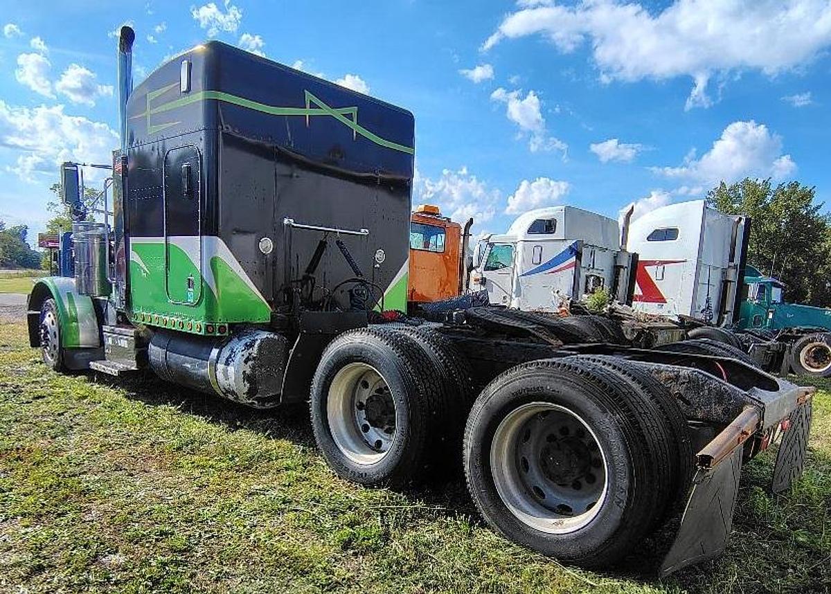 Used 1996 PETERBILT 379