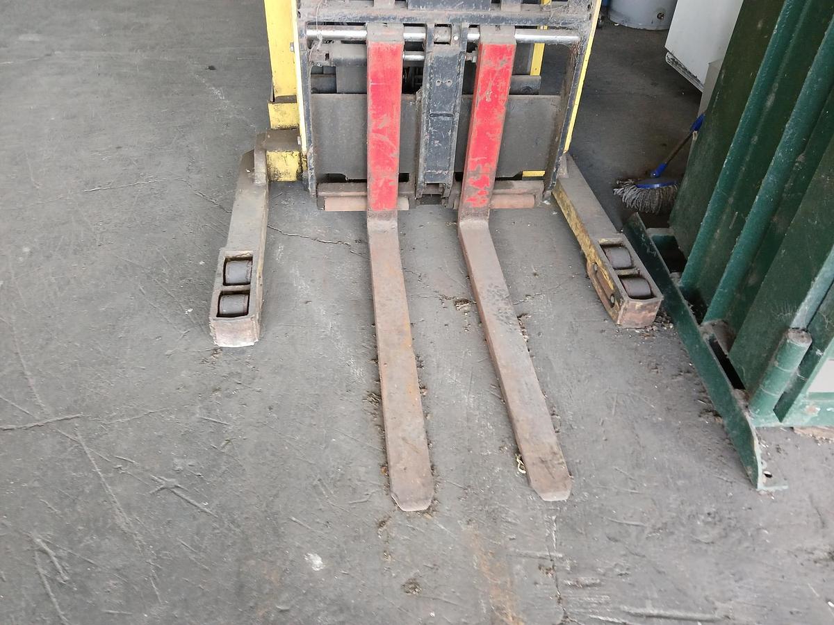 Used 2017 HYSTER 40-E30H5D3