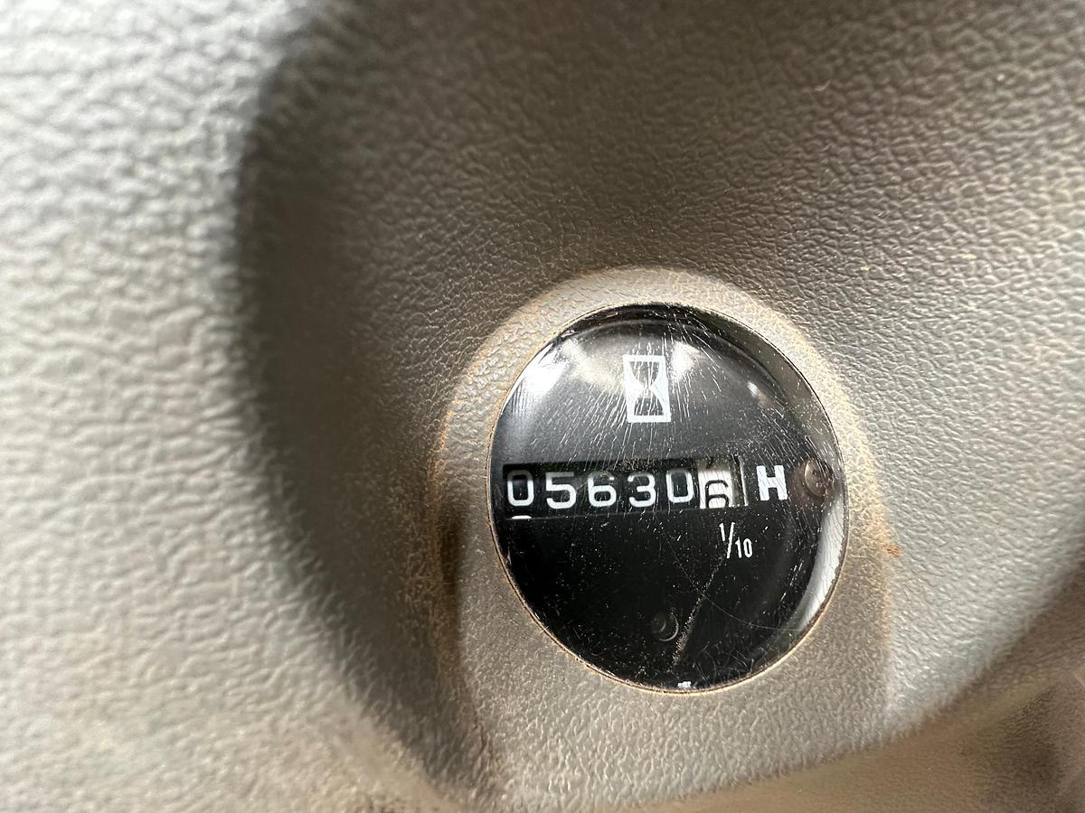 Used 2001 DEERE 160C LC