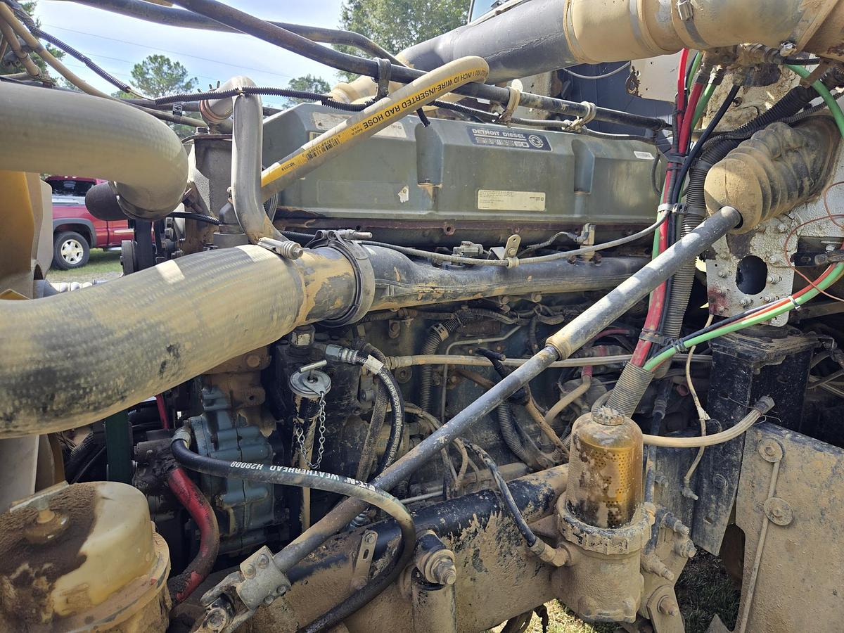 Used 2005 FREIGHTLINER FLD 120