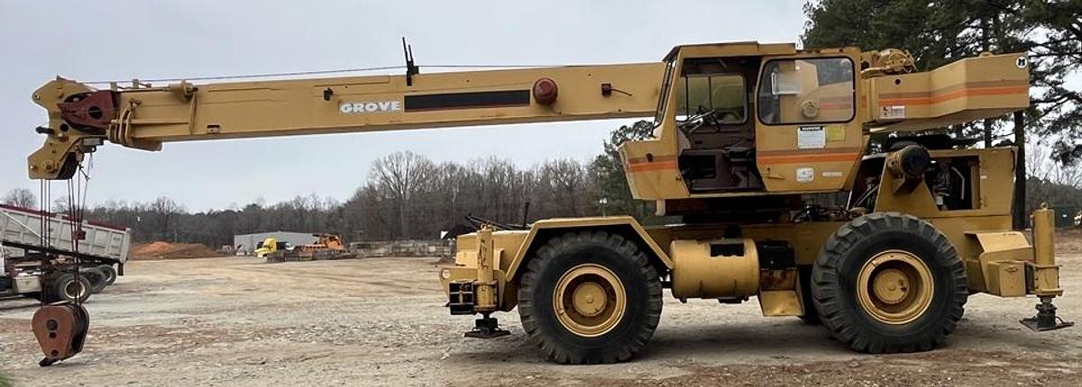 Used 1985 GROVE RT-522