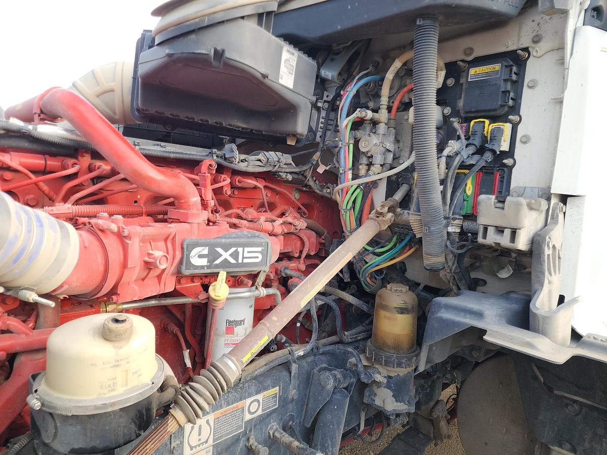 Used 2021 KENWORTH T880