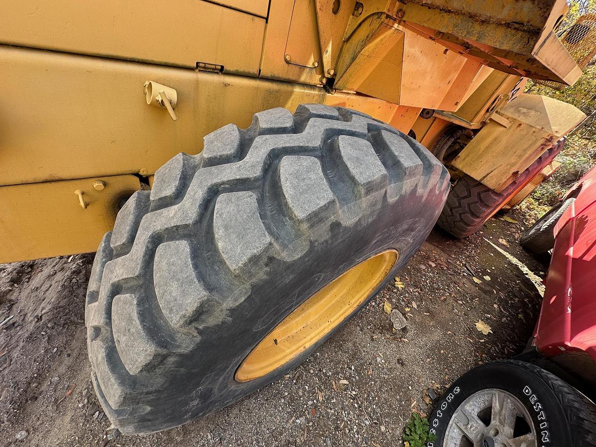 Used 1992 DEERE 444E
