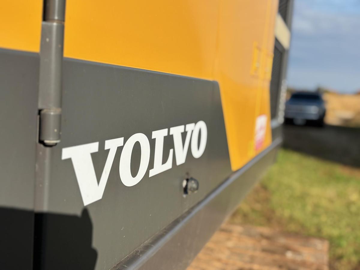 Used 2019 VOLVO EC220EL