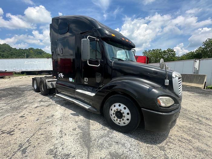 Used 2007 FREIGHTLINER Columbia