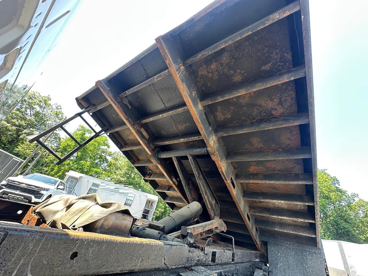 Used 2015 FORD F550 Dump Body