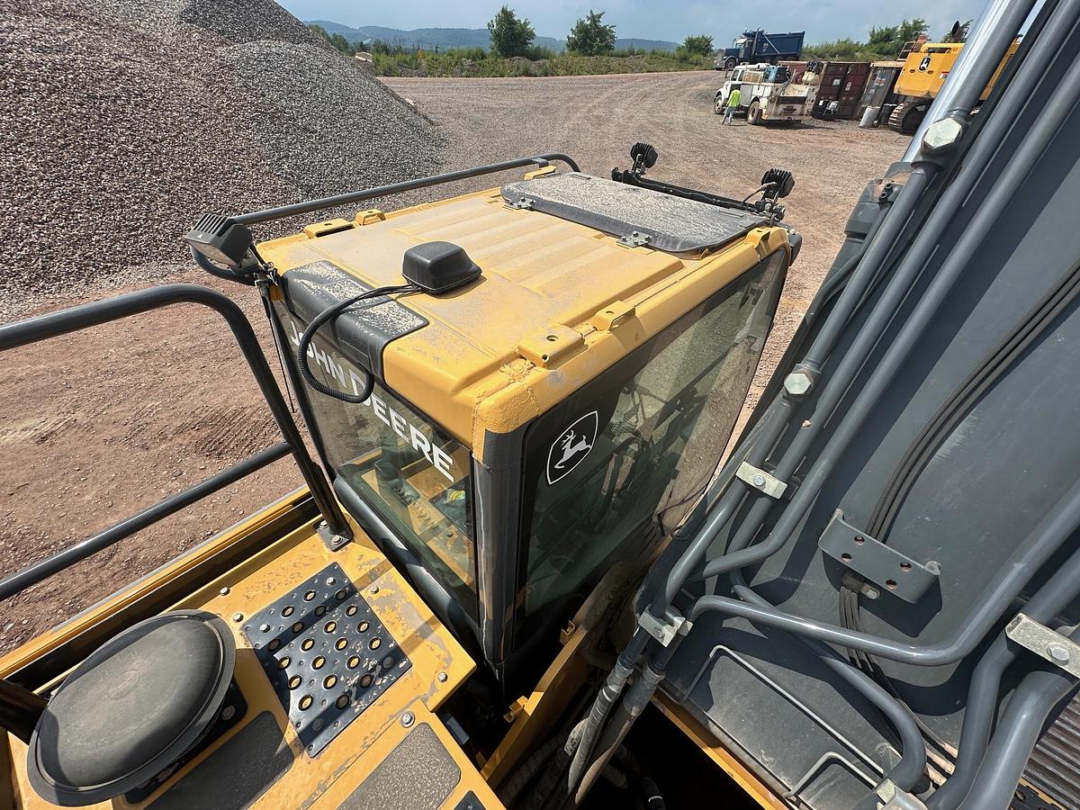 Used 2018 DEERE 380G LC