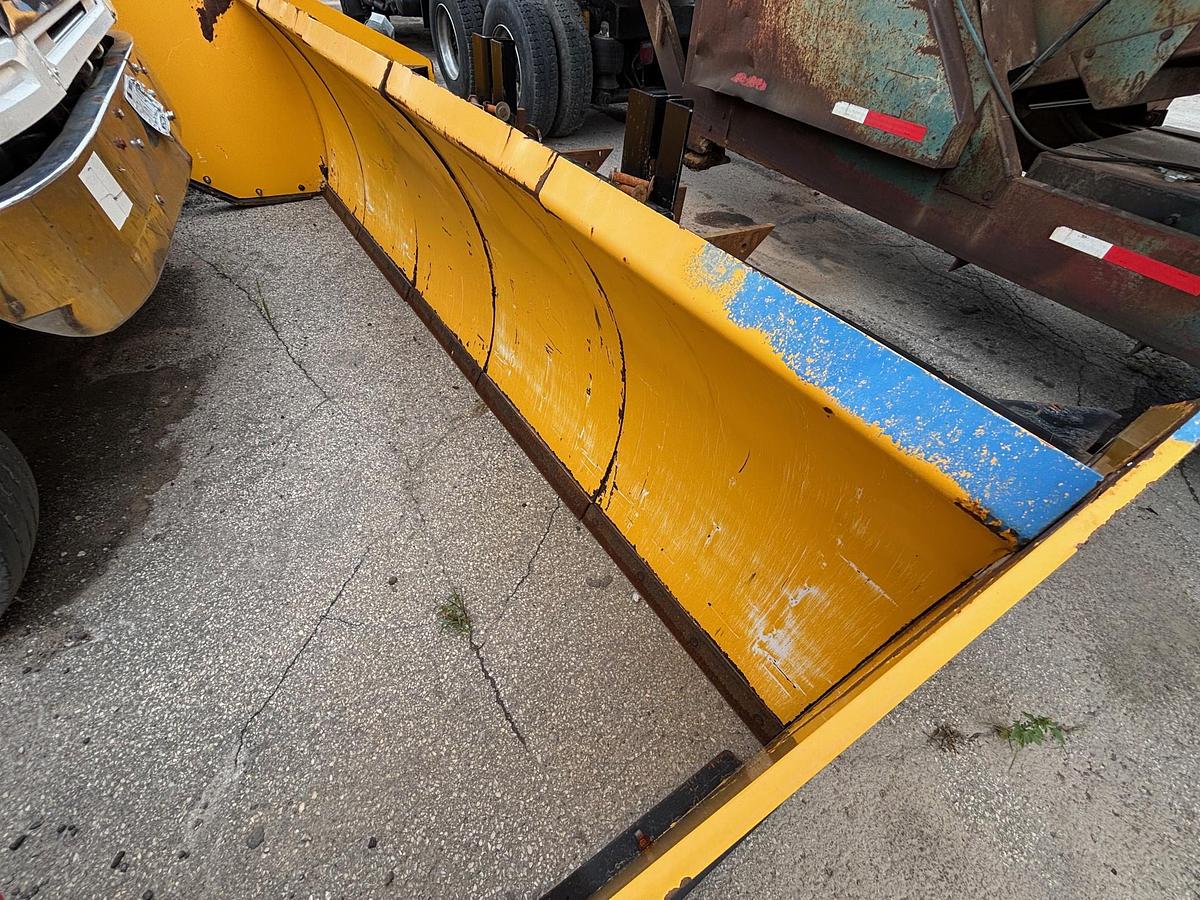 Used 2000 ARCTIC 14HD