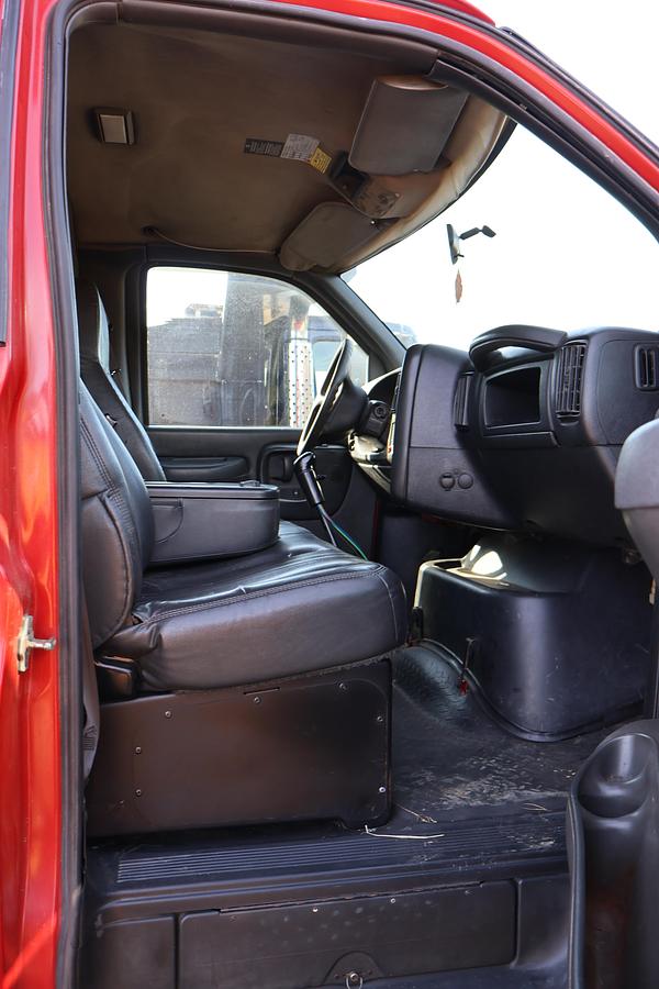 Used 2005 CHEVROLET C8500