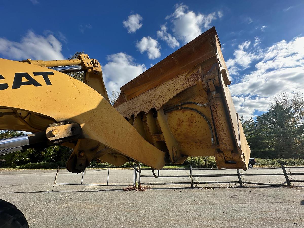 Used 1994 CATERPILLAR 938F
