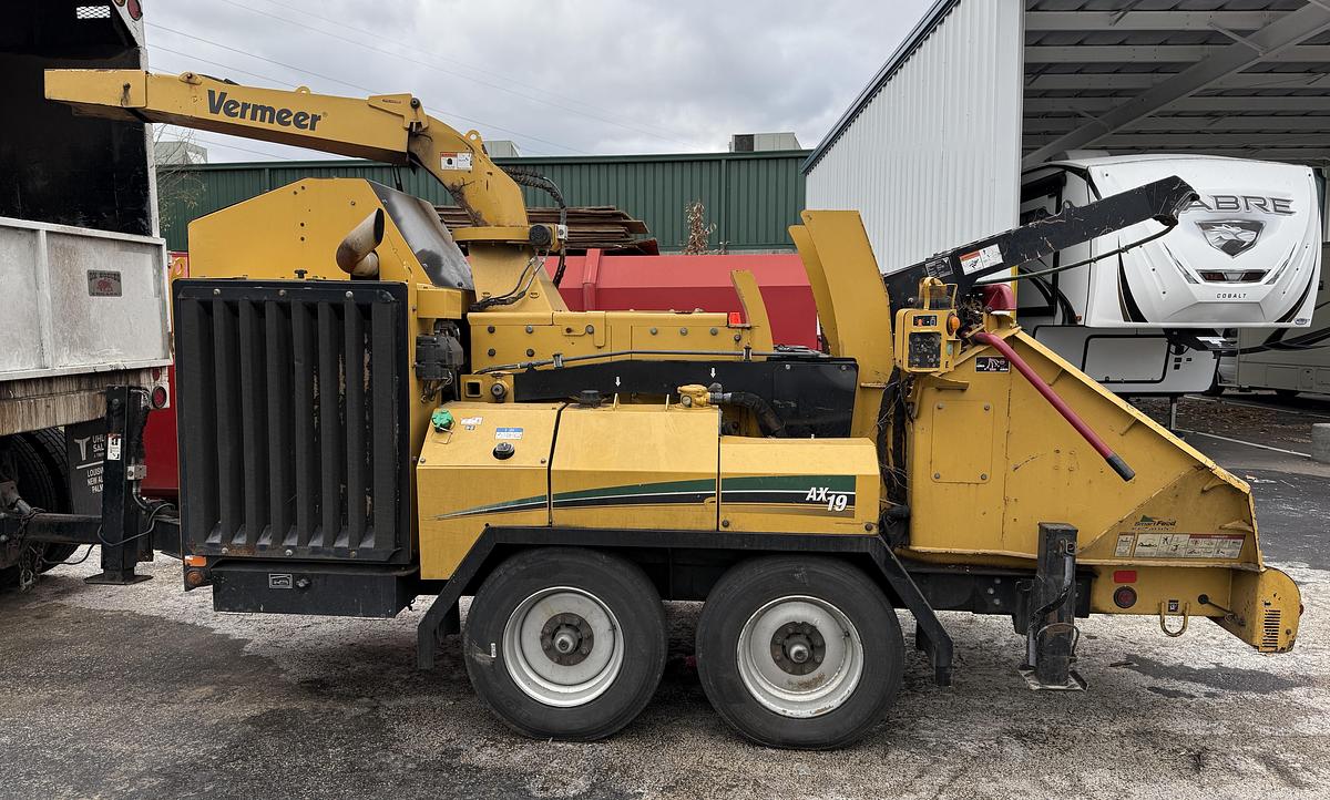 Used 2019 VERMEER AX19
