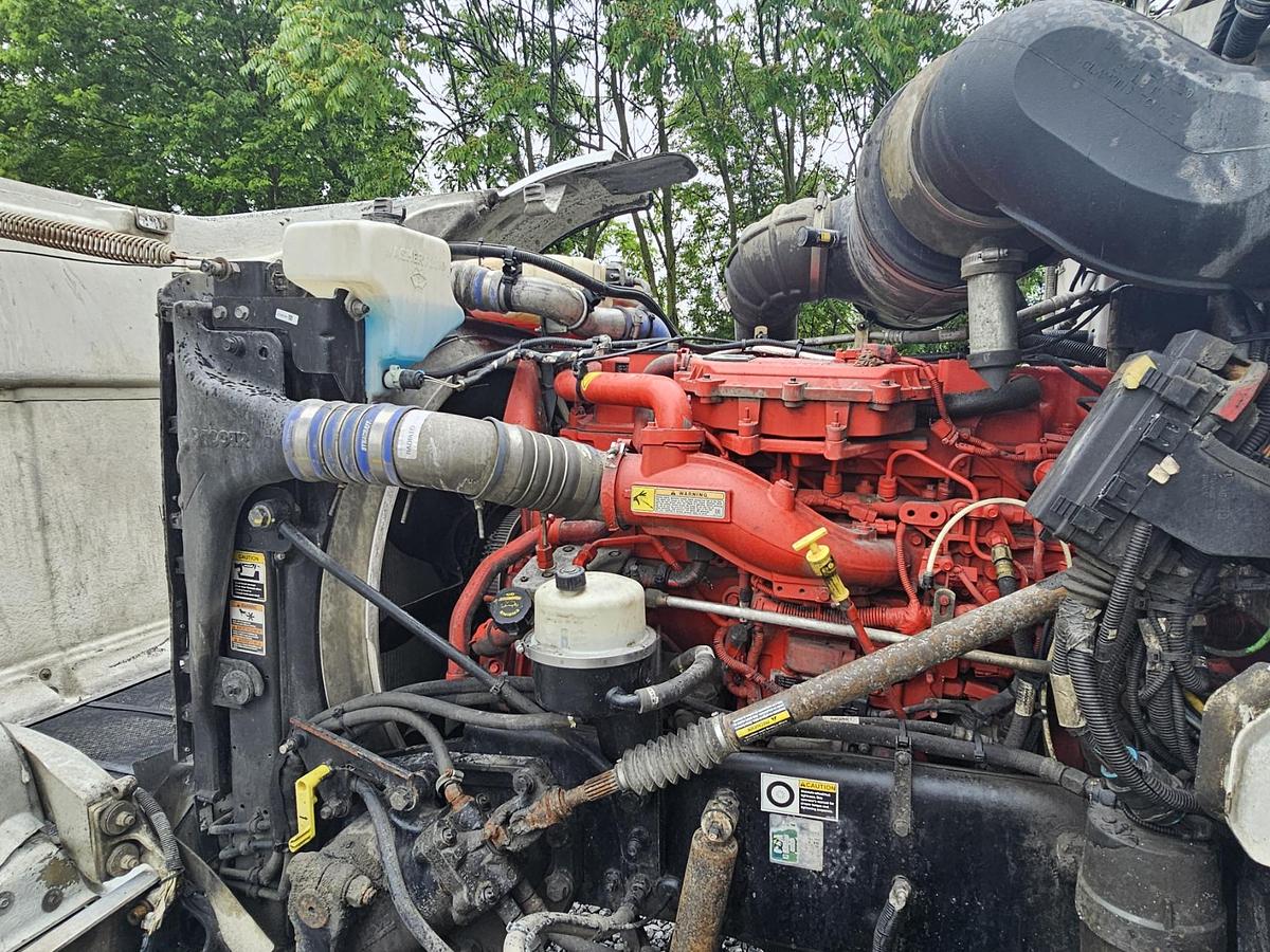 Used 2019 PETERBILT 365