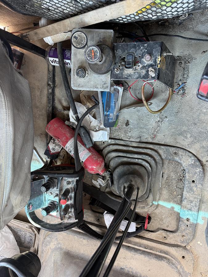 Used 2005 STERLING LT9500