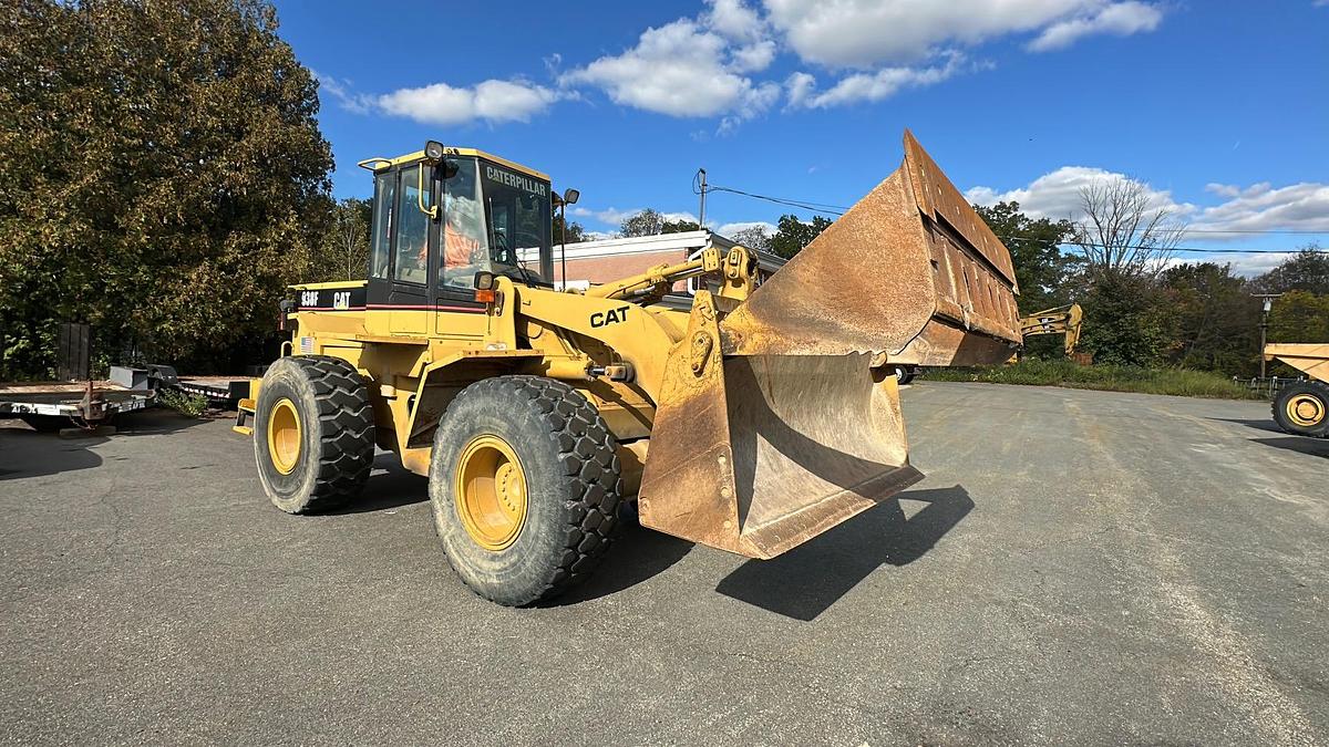 Used 1994 CATERPILLAR 938F