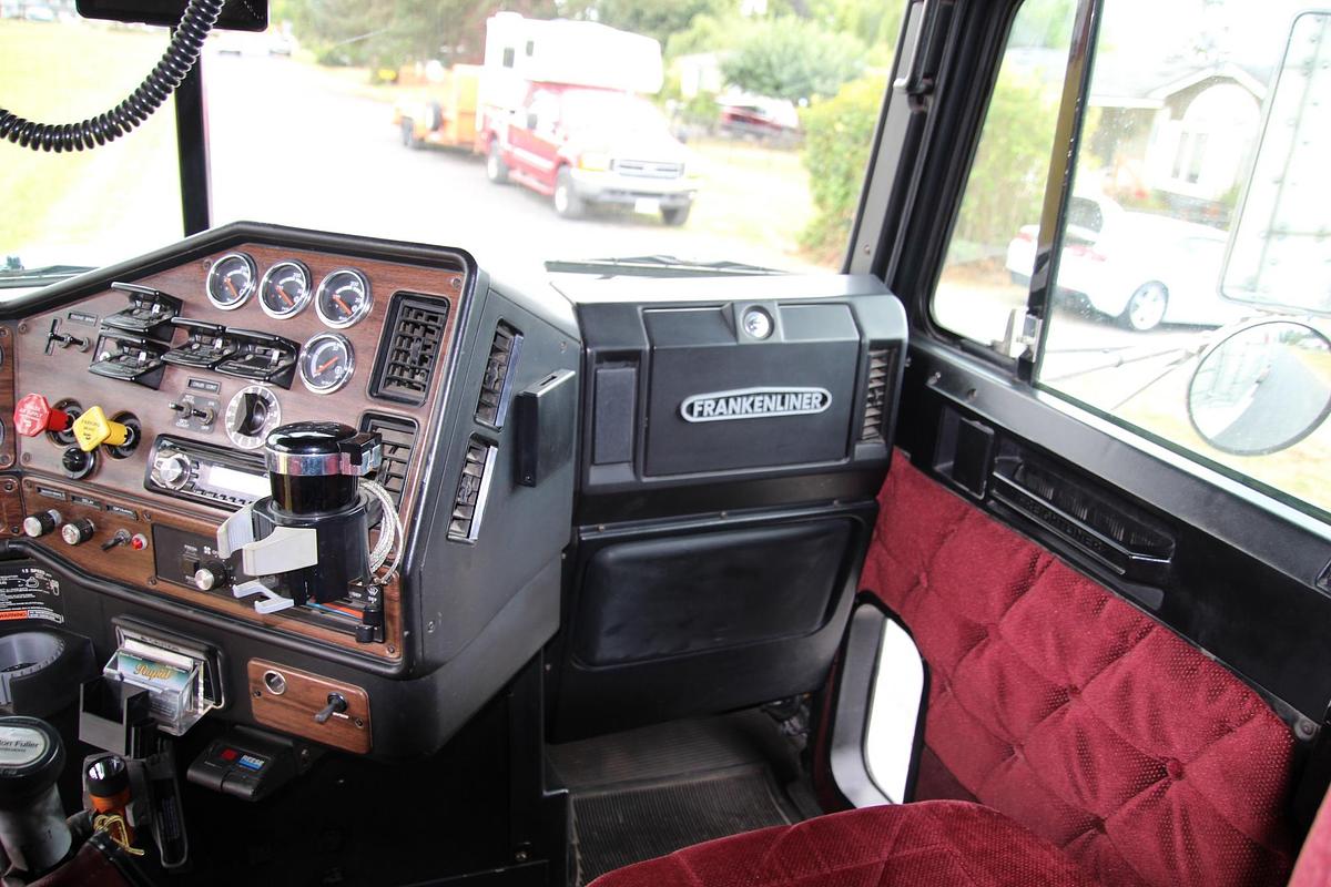 Used 1995 FREIGHTLINER 120