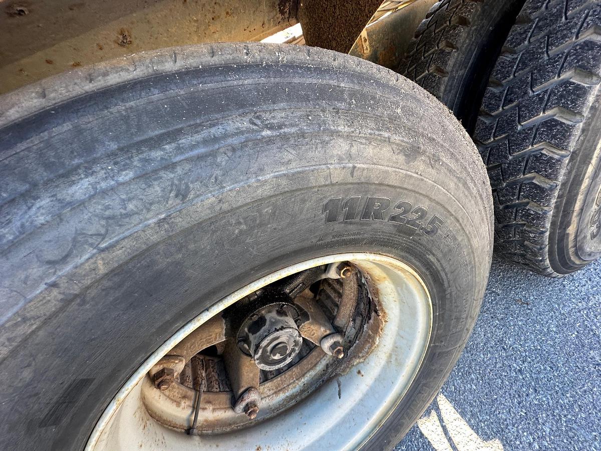 Used 2003 MACK DM690S