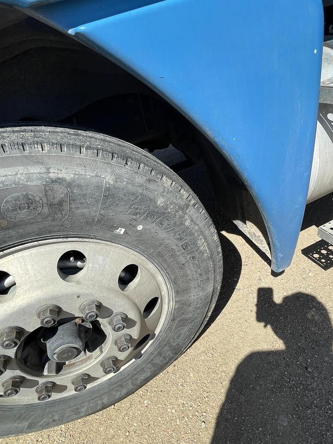 Used 2007 FREIGHTLINER Columbia