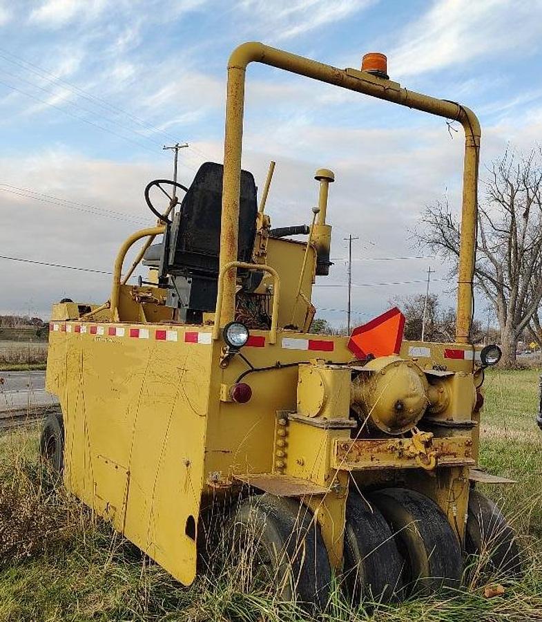 Used 1966 GALION UB-220 9 Wheel Pneumatic Roller