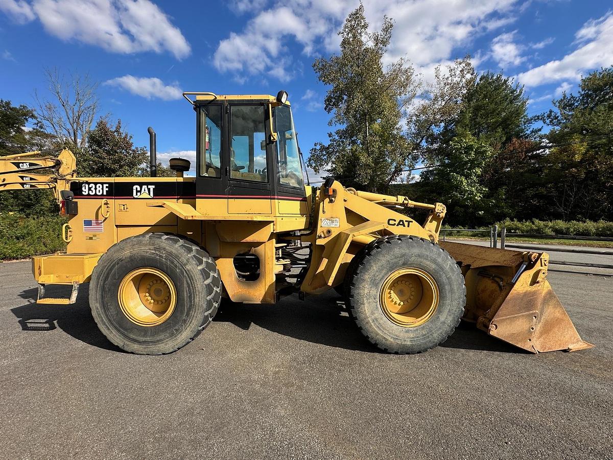 Used 1994 CATERPILLAR 938F