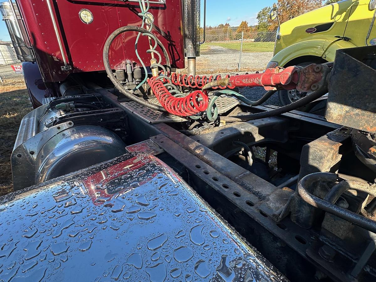 Used 2016 PETERBILT 367