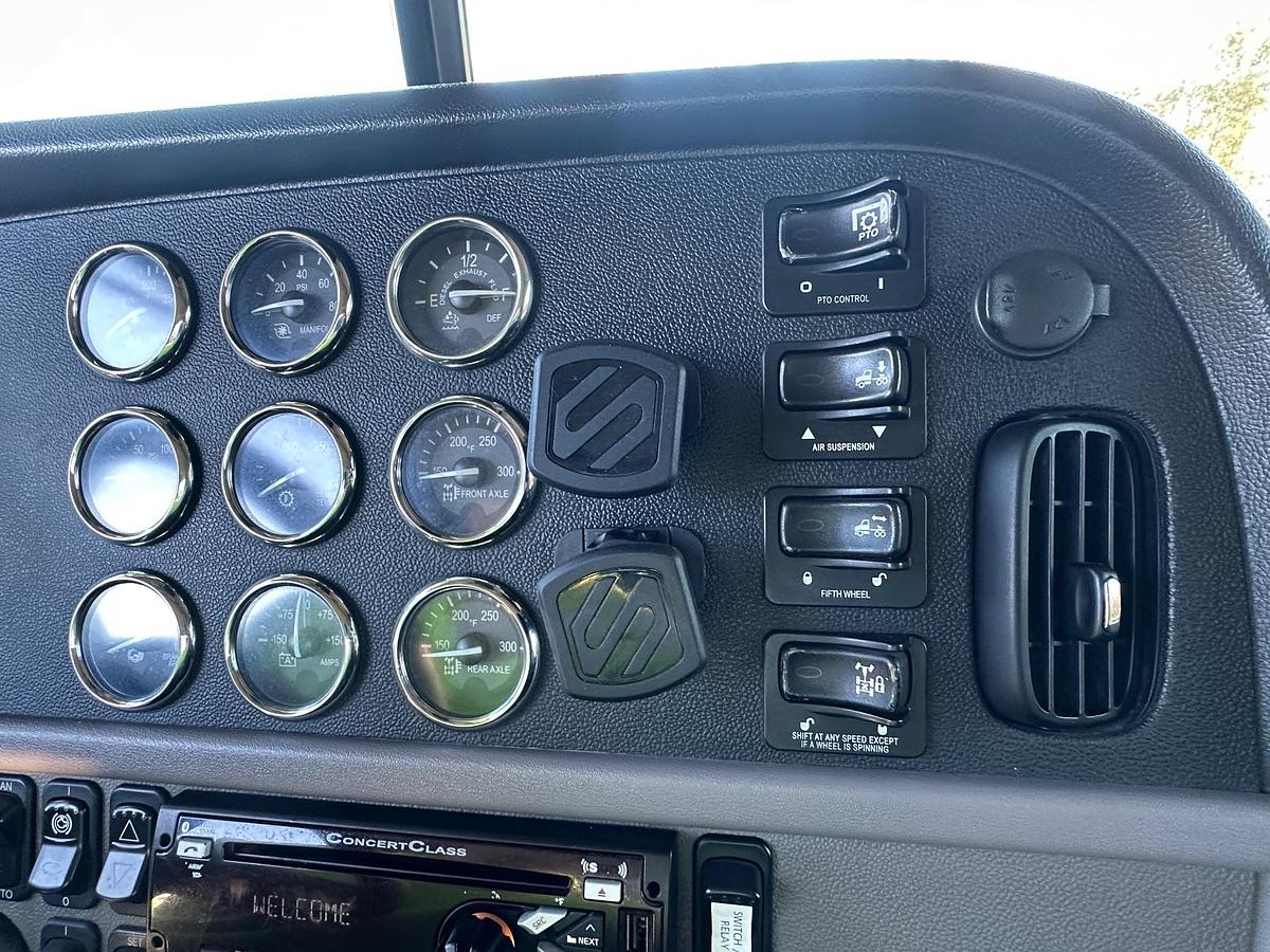 Used 2013 PETERBILT 384