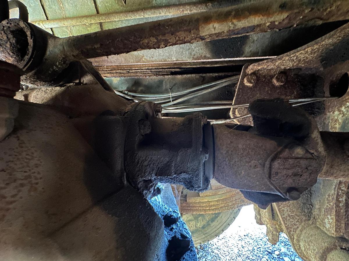 Used 1990 MACK RB688S