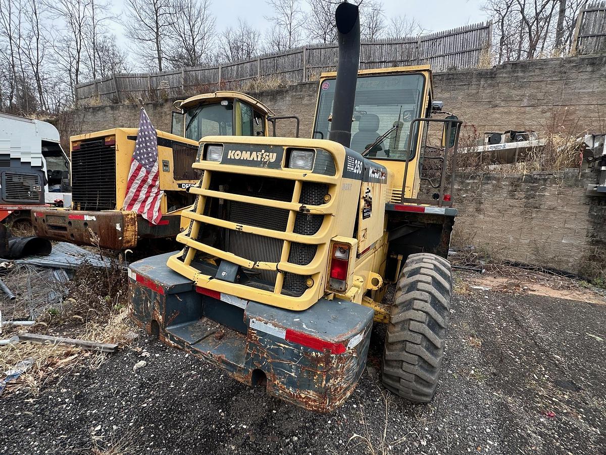 Used 2002 KOMATSU WA250-3