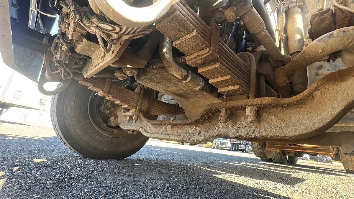 Used 2006 MACK Granite CV713