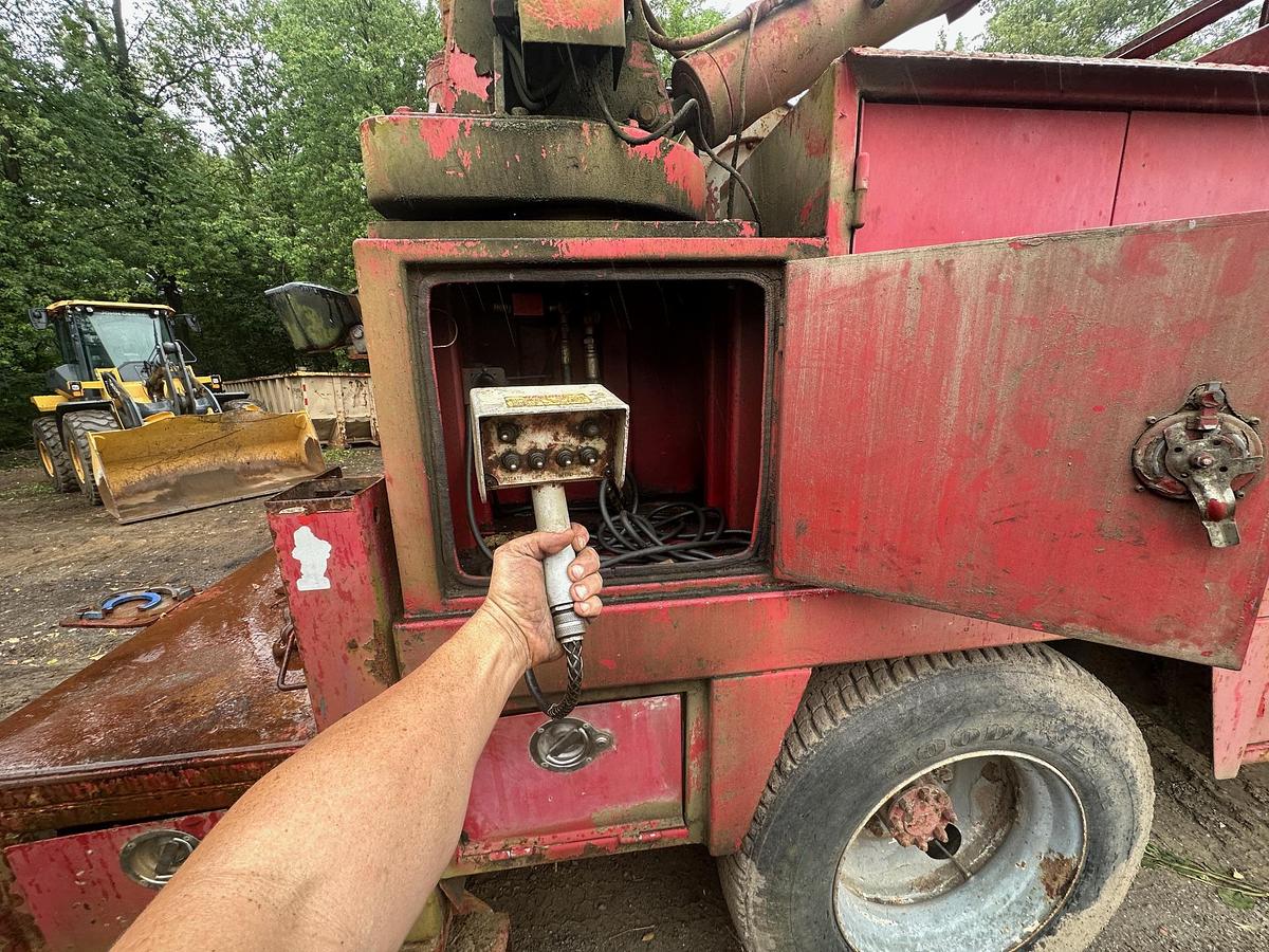 Used 2001 INTERNATIONAL 4700 Service Truck