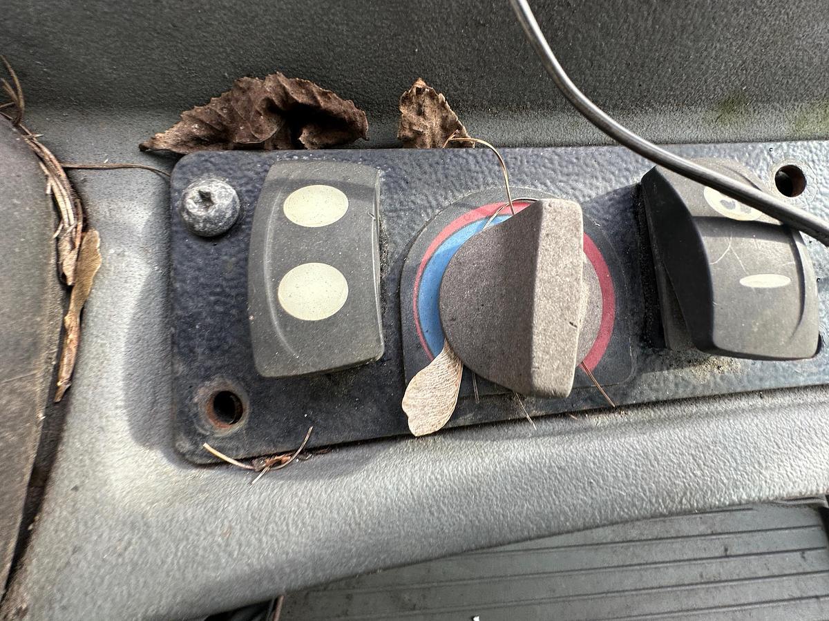 Used 2004 CATERPILLAR 420D IT