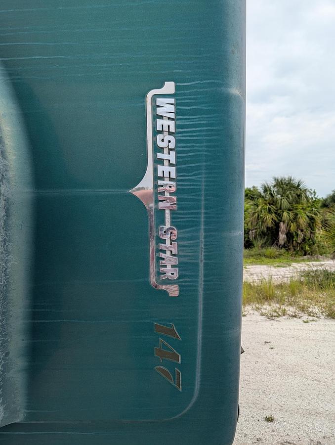 Used 1995 WESTERN STAR 4900