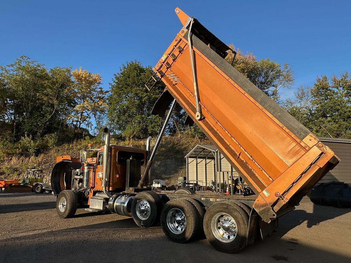 Used 2019 PETERBILT 389L