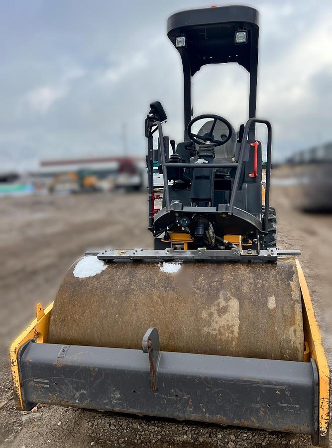 Used 2017 VOLVO SD45d