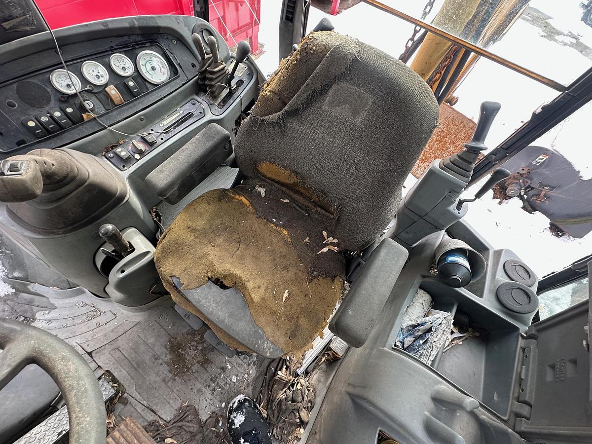 Used 2004 CATERPILLAR 420D IT