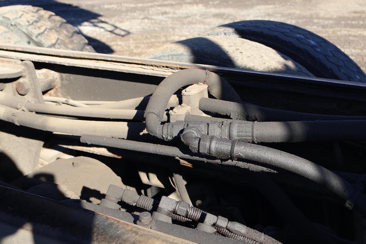 Used 1996 MACK RD690S