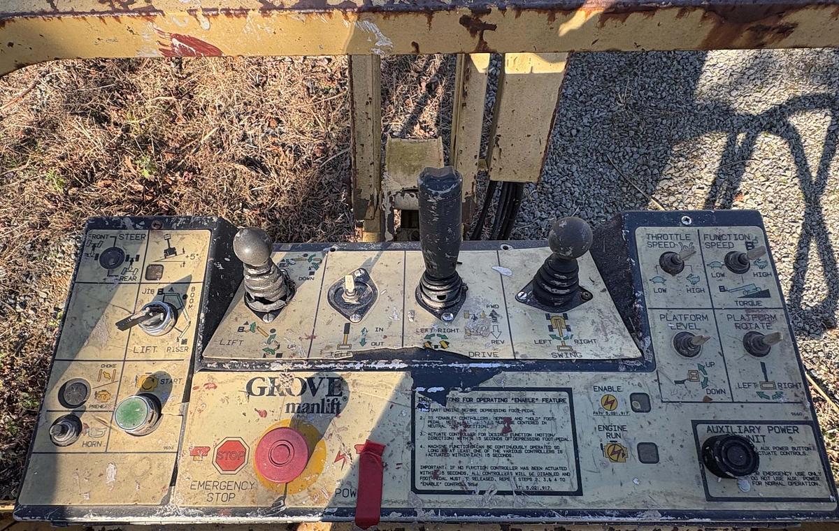 Used 1999 GROVE AMZ51XT