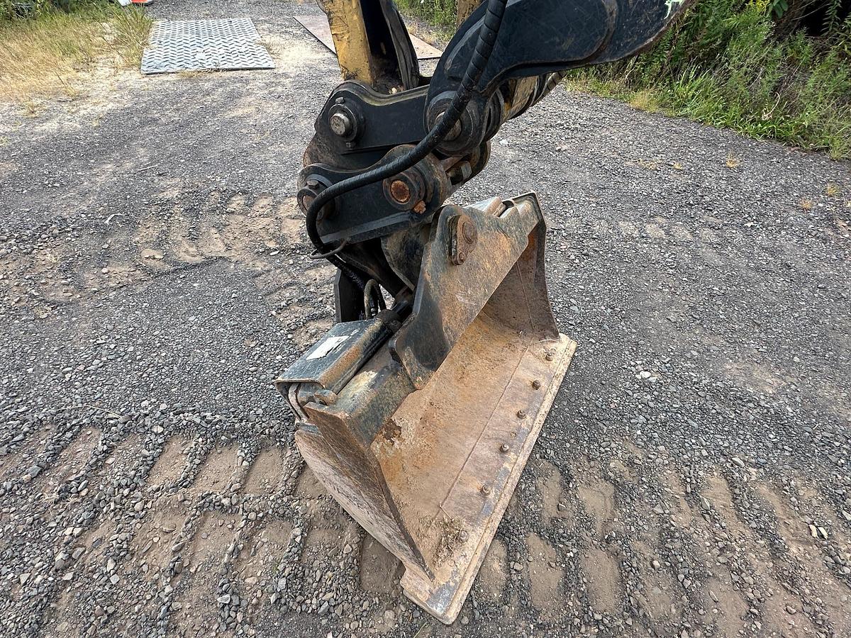 Used 2017 CATERPILLAR 305.5E2 CR