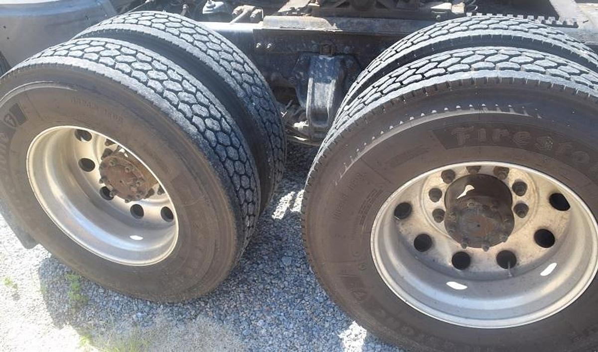 Used 2016 PETERBILT 386