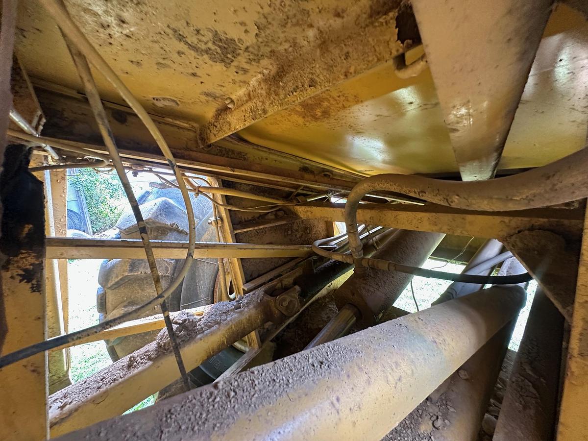 Used 1984 JOHN DEERE 762