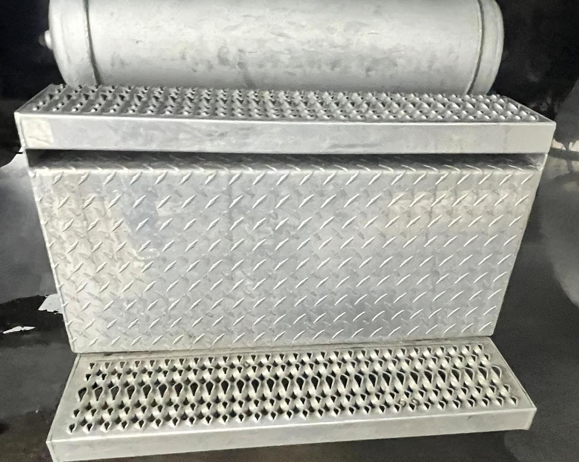 Used 2012 PETERBILT 388 Dump truck