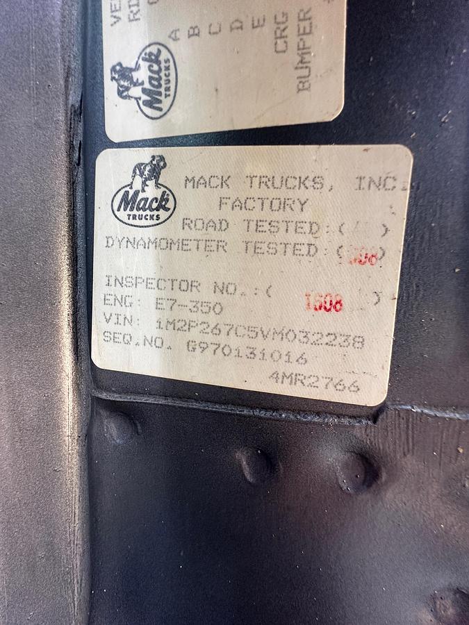 Used 1997 MACK RD688S