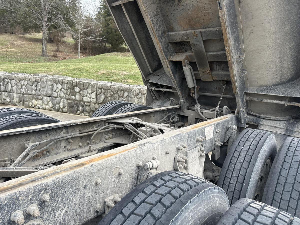 Used 2015 KENWORTH T800