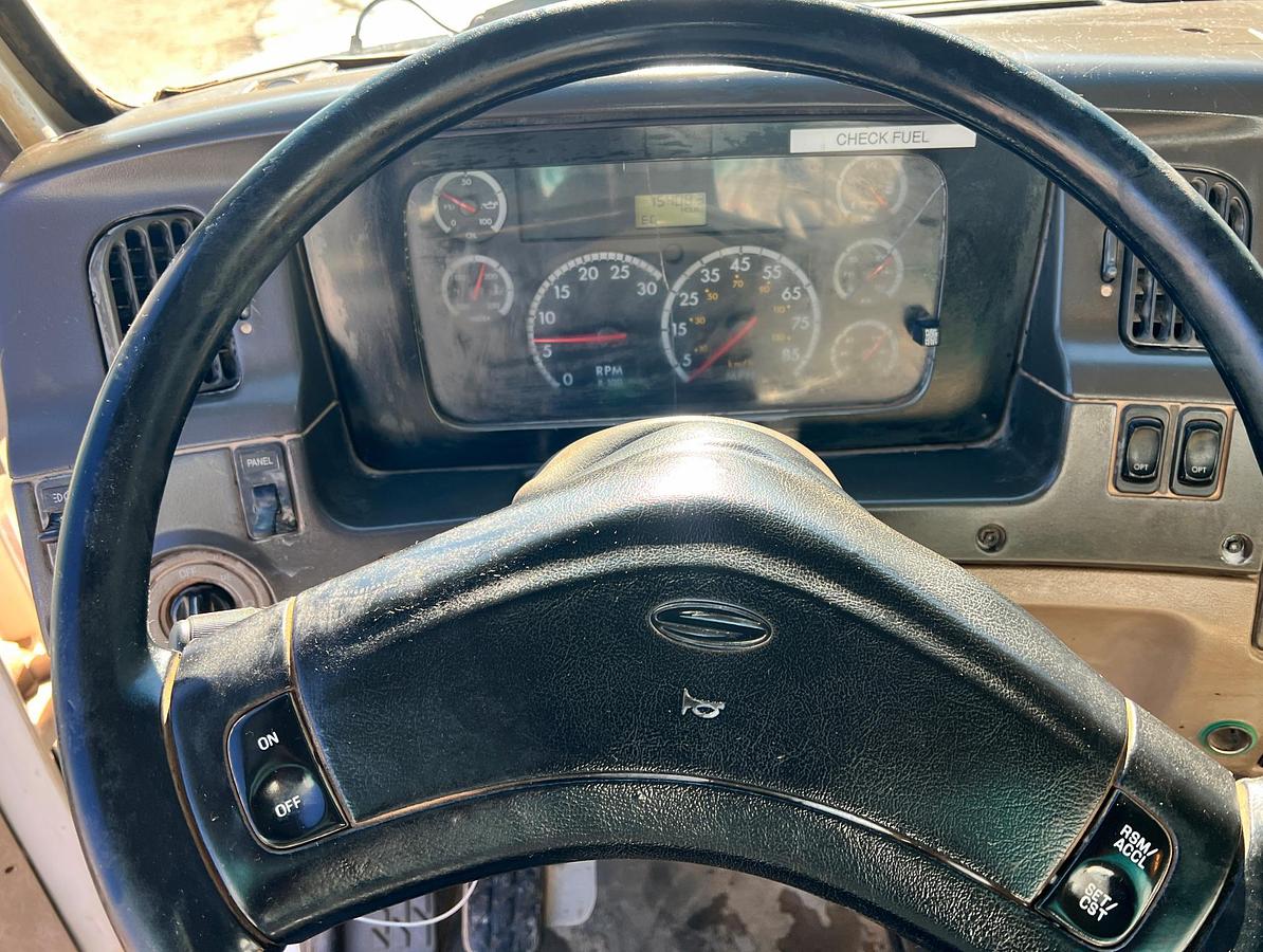 Used 2007 STERLING L7500 Water Truck